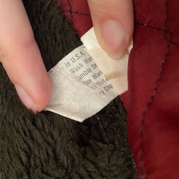 Women's ILGWU Vintage Burgundy Hooded Faux Fur Coat - Picture 13 of 16